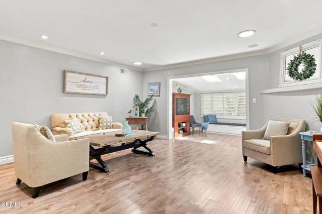 718 Calle Mandarinas, Thousand Oaks, CA 91360
