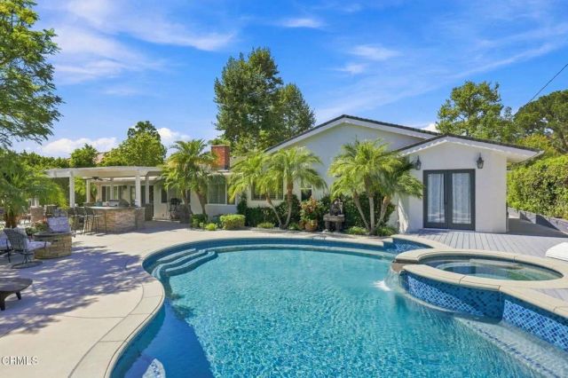 718 Calle Mandarinas, Thousand Oaks, CA 91360
