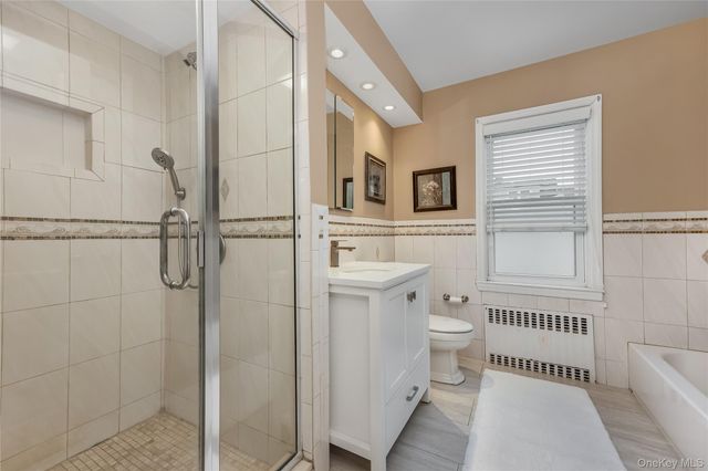 28 Lincoln Avenue, Massapequa, NY 11758