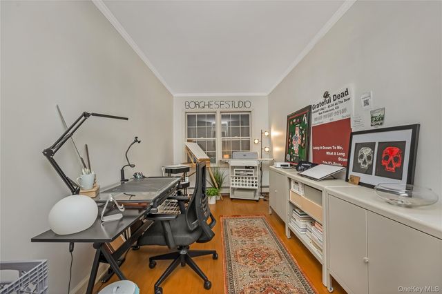 28 Lincoln Avenue, Massapequa, NY 11758