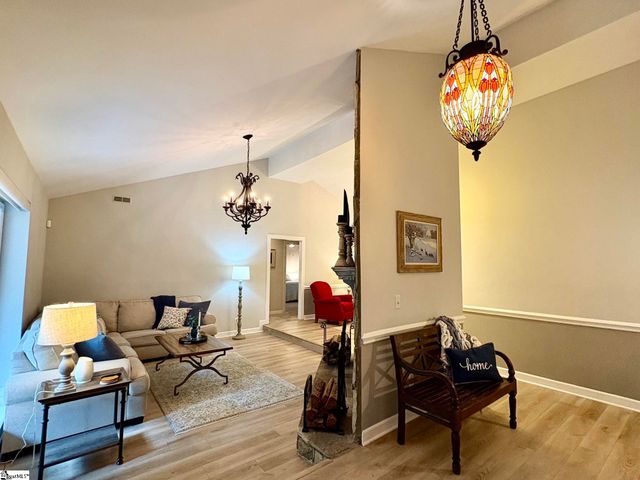 19 Linkside Lane, Taylors, SC 29687