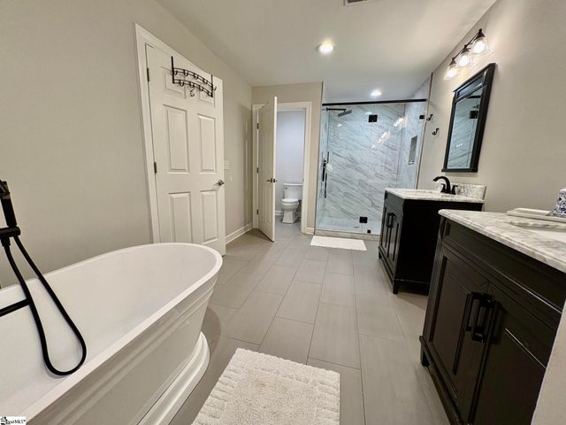 19 Linkside Lane, Taylors, SC 29687