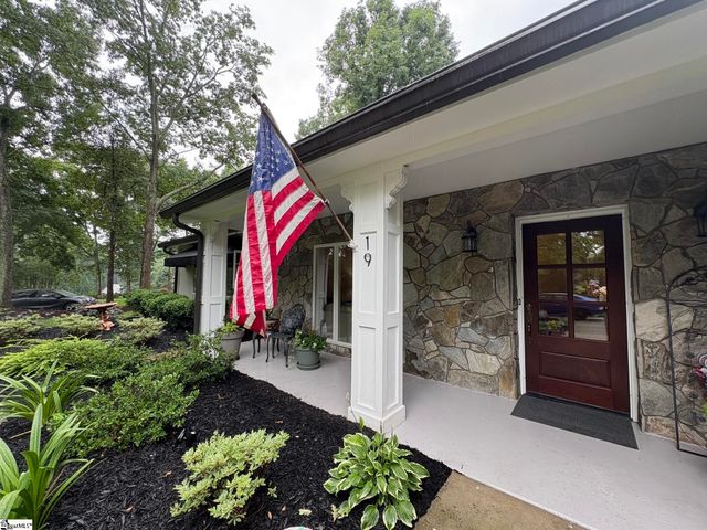 19 Linkside Lane, Taylors, SC 29687