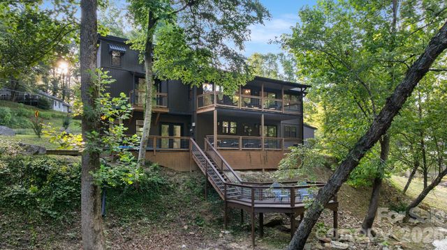 1754 Lake Tahoma Road, Marion, NC 28752