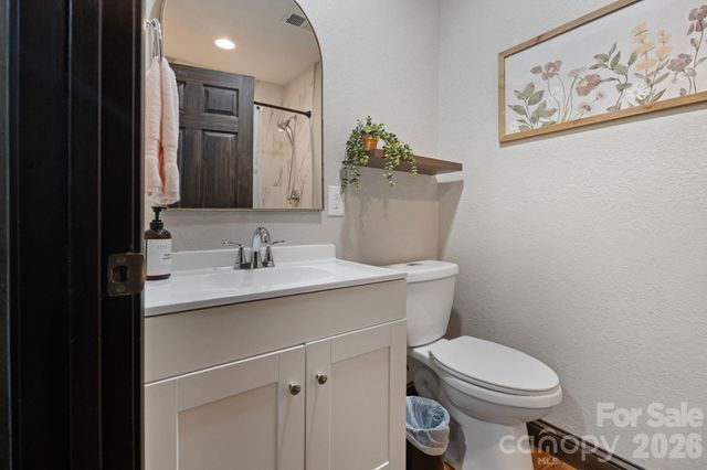 1754 Lake Tahoma Road, Marion, NC 28752