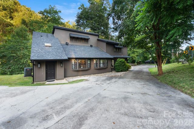 1754 Lake Tahoma Road, Marion, NC 28752