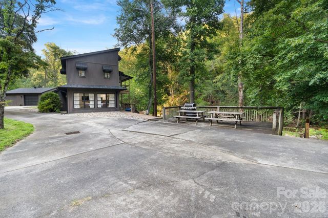 1754 Lake Tahoma Road, Marion, NC 28752