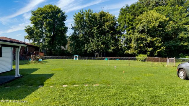 6674 Rutledge Rd, Louisville, KY 40258