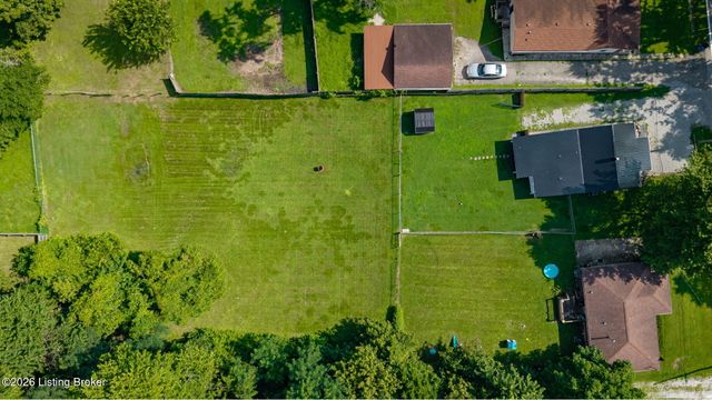 6674 Rutledge Rd, Louisville, KY 40258