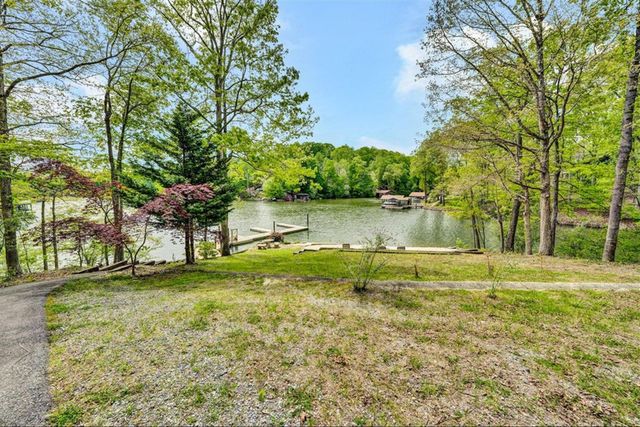 Lot 43 Old Barn RD, Moneta, VA 24121