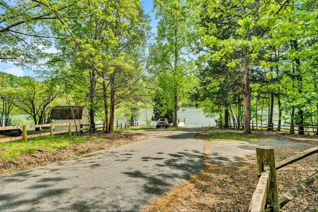 Lot 43 Old Barn RD, Moneta, VA 24121