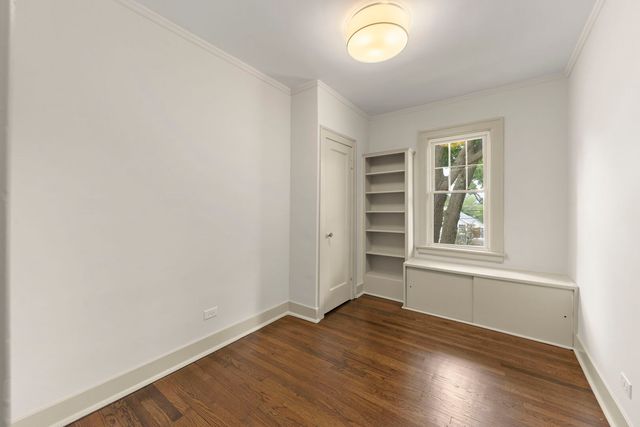 285 Hill Avenue 2, Glen Ellyn, IL 60137