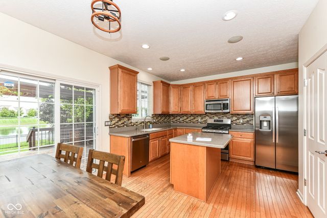 13973 Avalon E Drive, Fishers, IN 46037
