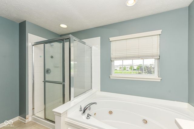 13973 Avalon E Drive, Fishers, IN 46037