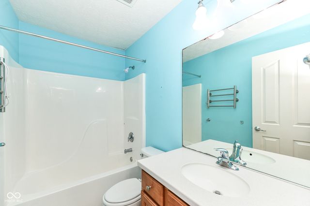 13973 Avalon E Drive, Fishers, IN 46037