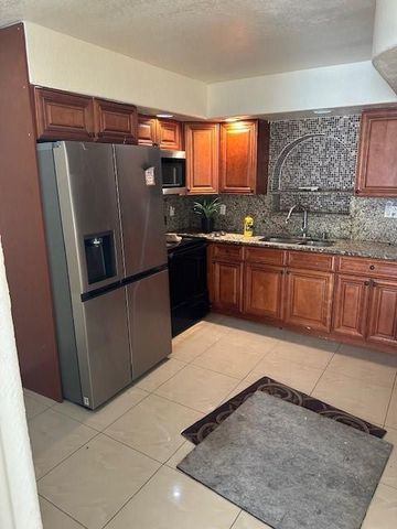 7807 W Kimberly Boulevard, North Lauderdale, FL 33068