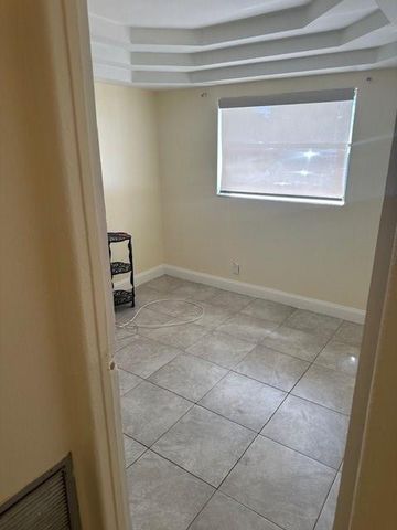 7807 W Kimberly Boulevard, North Lauderdale, FL 33068
