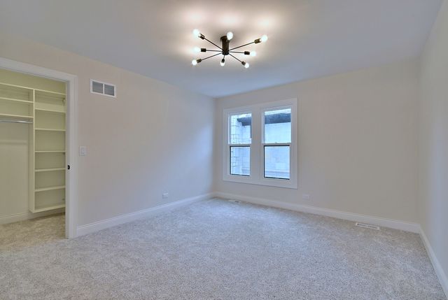 254 E South Street, Elmhurst, IL 60126