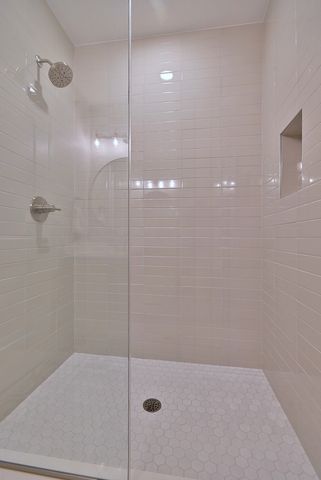 254 E South Street, Elmhurst, IL 60126