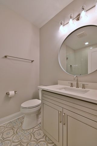 254 E South Street, Elmhurst, IL 60126