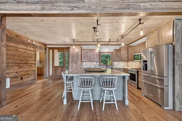 320 Amber Ridge, Blue Ridge, GA 30513