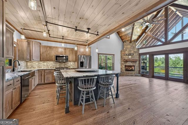 320 Amber Ridge, Blue Ridge, GA 30513