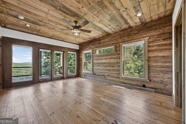 320 Amber Ridge, Blue Ridge, GA 30513