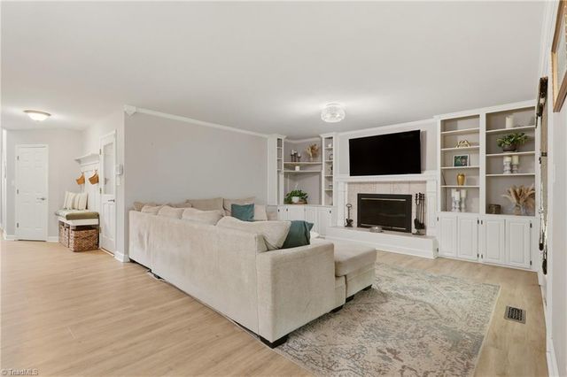 7179 Blackmoor Road, Kernersville, NC 27284