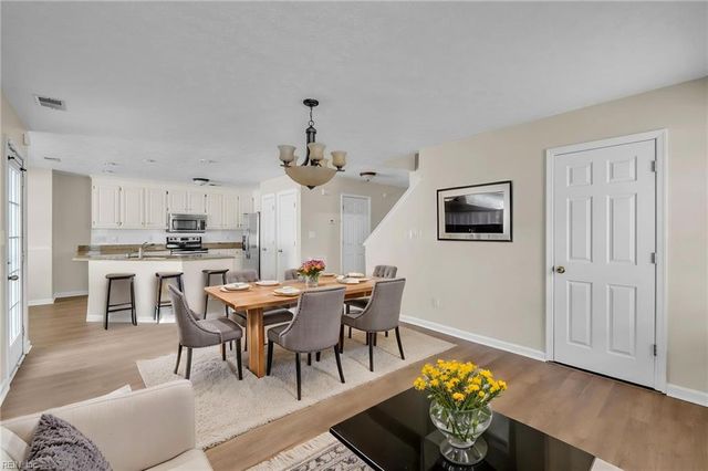 746 Kings Ridge DR, Newport News, VA 23608