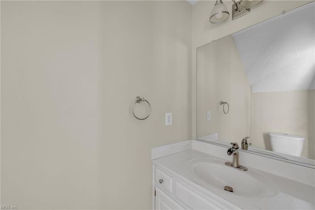 746 Kings Ridge DR, Newport News, VA 23608