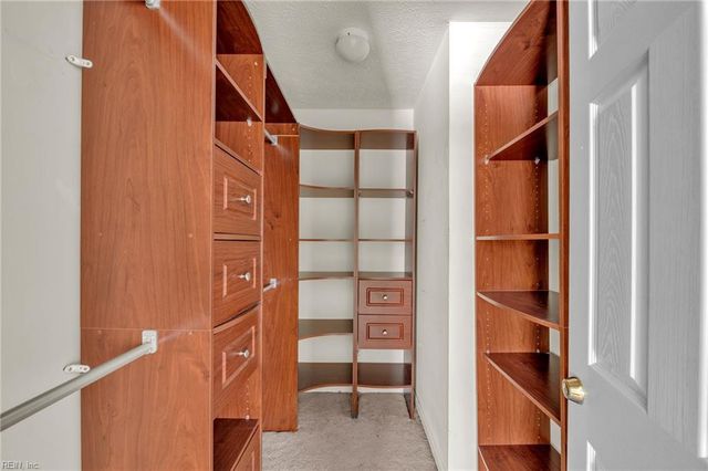 746 Kings Ridge DR, Newport News, VA 23608