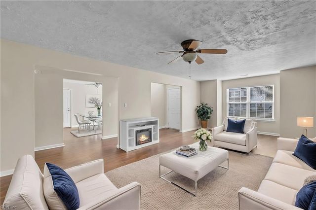 746 Kings Ridge DR, Newport News, VA 23608