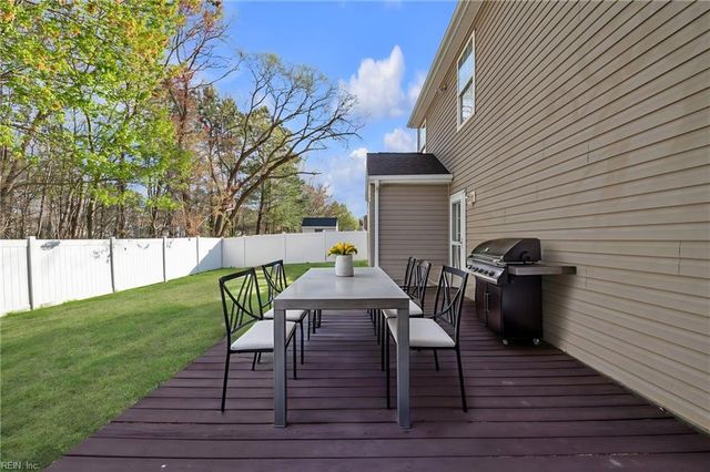 746 Kings Ridge DR, Newport News, VA 23608