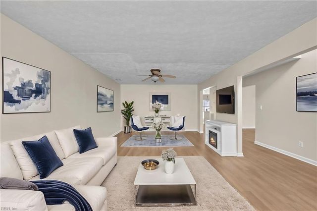 746 Kings Ridge DR, Newport News, VA 23608