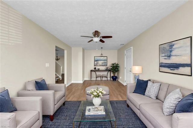 746 Kings Ridge DR, Newport News, VA 23608