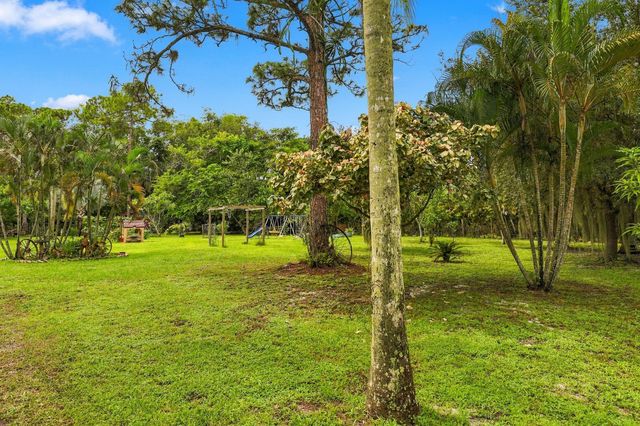 13662 N 54TH N, The Acreage, FL 33411