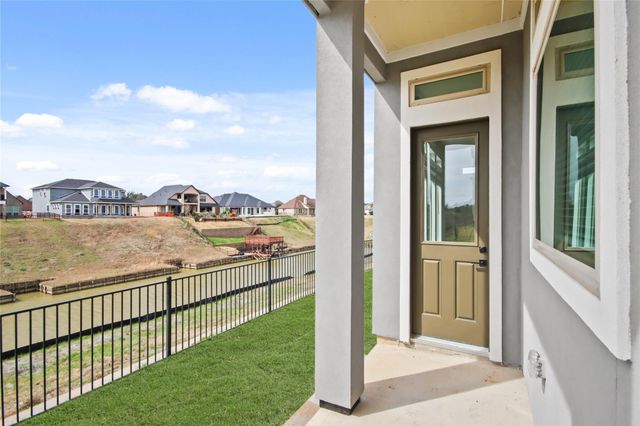 132 Peninsula Point Drive, Montgomery, TX 77356