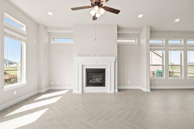 132 Peninsula Point Drive, Montgomery, TX 77356