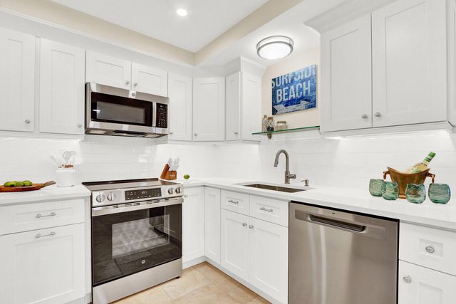 900 Ocean Drive 207, Juno Beach, FL 33408