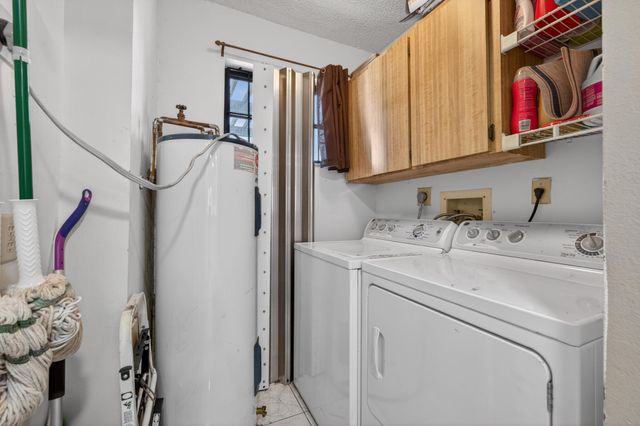 1340 E Golfview Drive, Pembroke Pines, FL 33026