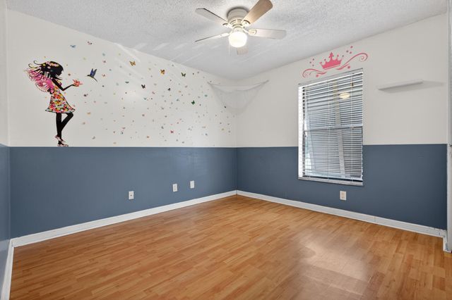 1340 E Golfview Drive, Pembroke Pines, FL 33026