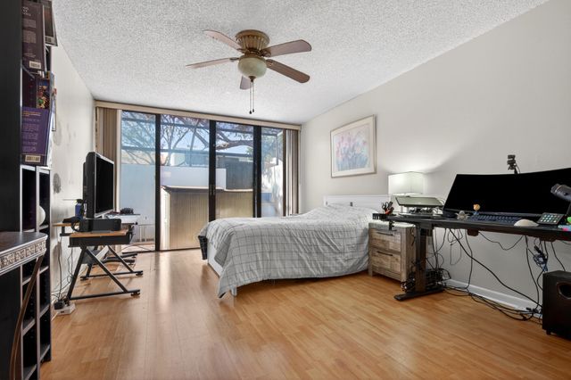 1340 E Golfview Drive, Pembroke Pines, FL 33026