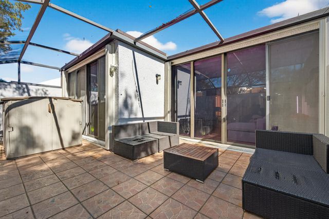 1340 E Golfview Drive, Pembroke Pines, FL 33026