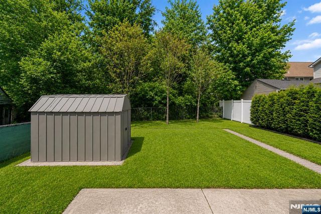 9 Sycamore Street, Bloomfield, NJ 07003