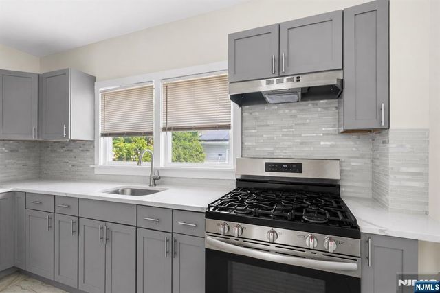 9 Sycamore Street, Bloomfield, NJ 07003