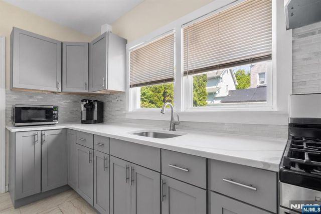 9 Sycamore Street, Bloomfield, NJ 07003