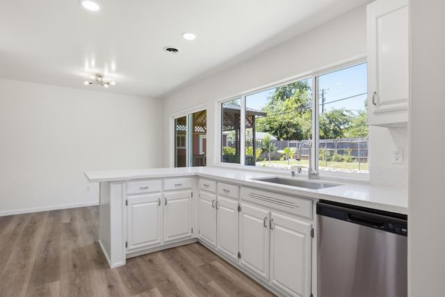 2209 Cervantes Dr, Rancho Cordova, CA 95670