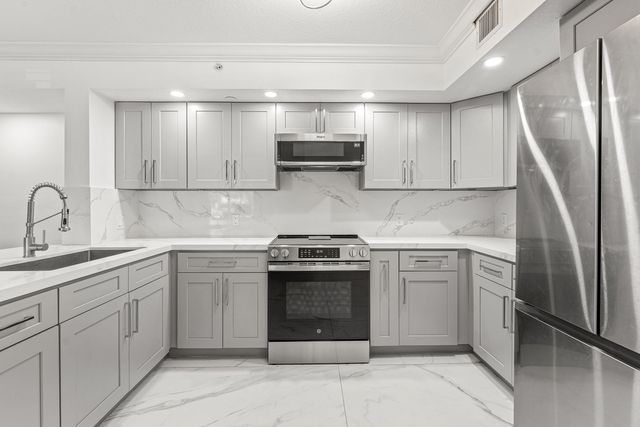 4180 W San Marino Boulevard 107, West Palm Beach, FL 33409