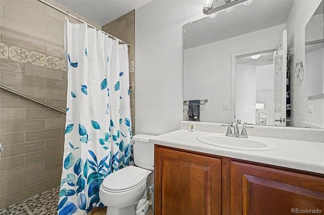 21965 E Irish Drive, Aurora, CO 80016