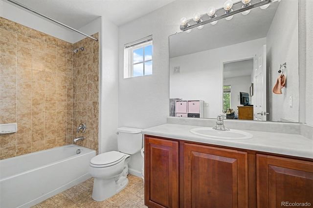 21965 E Irish Drive, Aurora, CO 80016